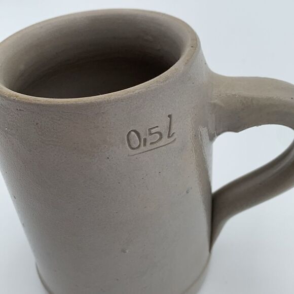 Vintage German beer stein mug ceramic stoneware handmade Lowenbrau Munich - Picture 3 of 7